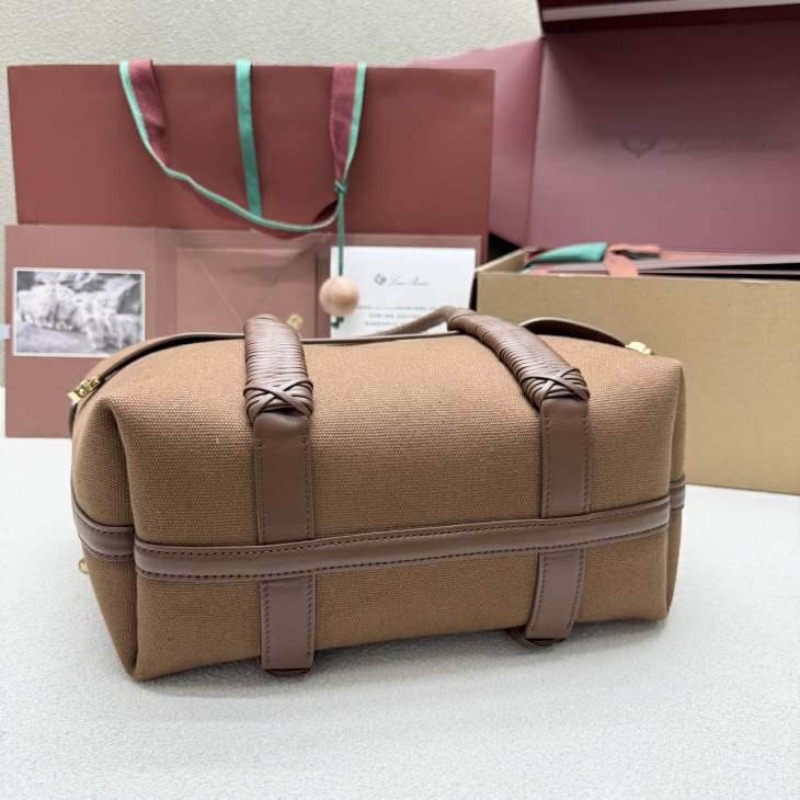 Picture of Loro Piana Handbags _SKUfw240689380fw